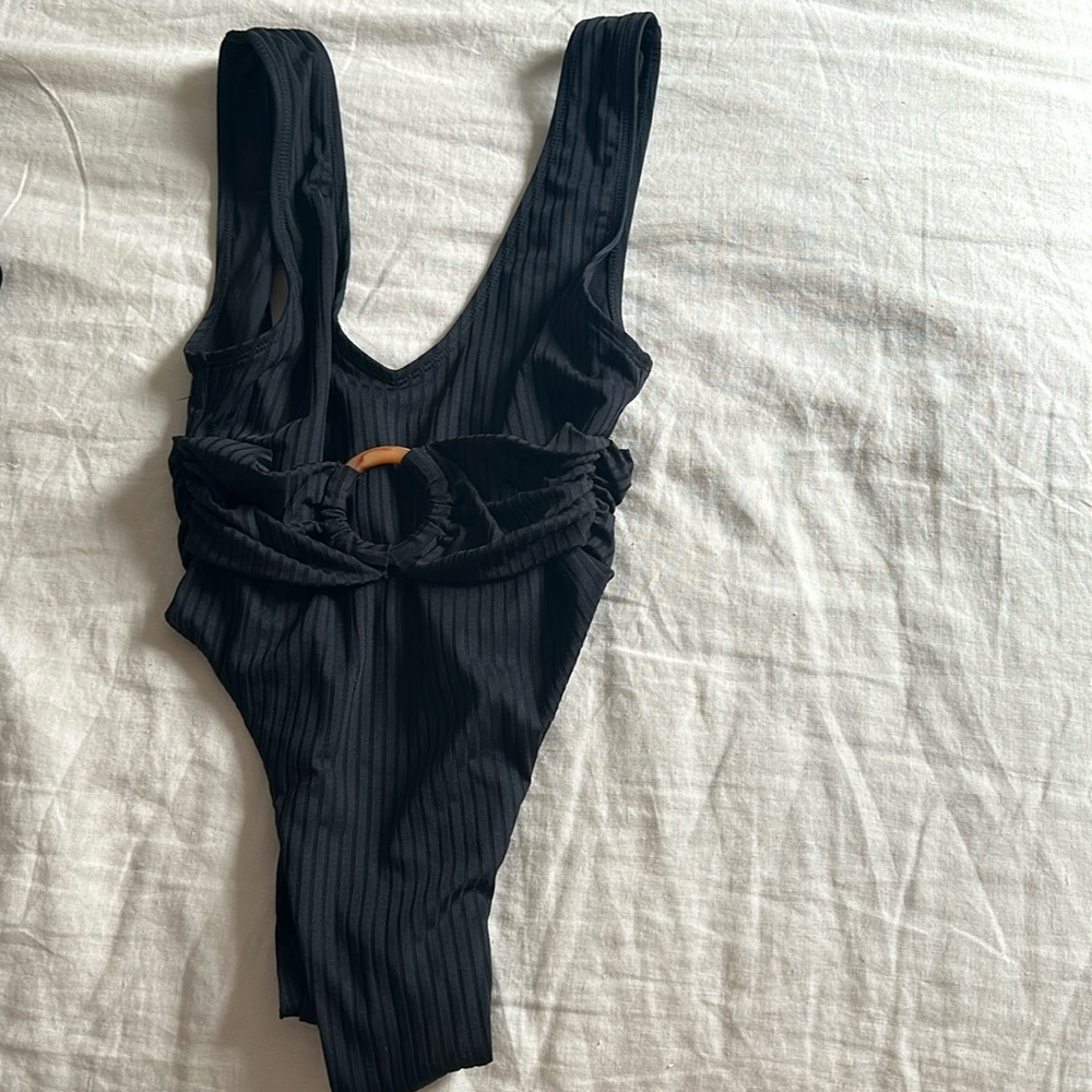 Toluca Black Ribbed One-Piece Swimsuit with Ring Detail, size small